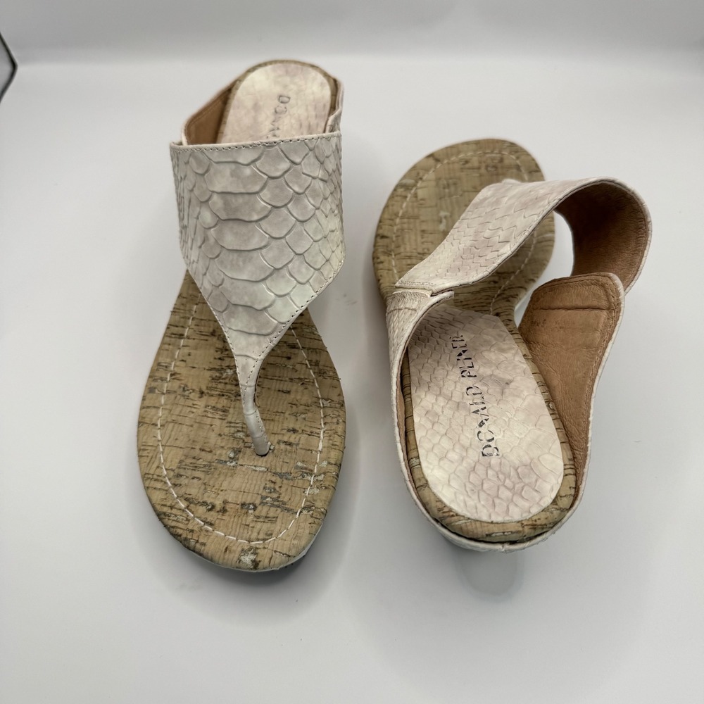 Donald Pliner HPMALONE03 Wedge Sandals Womens 8.5M Cream Snakeskin Cork
